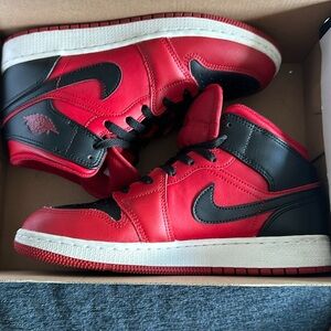 Red and black air Jordan 1 mid (GS)